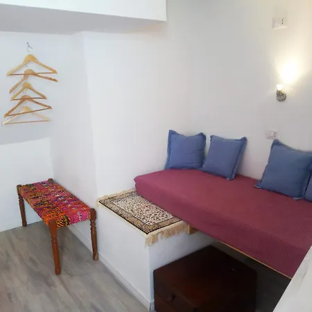 Terra - Stanza Viaggio Bed & Breakfast *