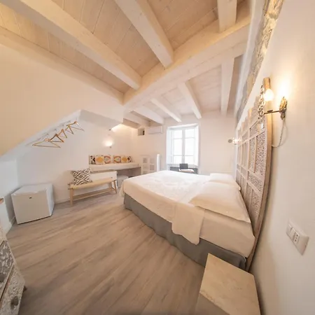 Bed & Breakfast Terra - Stanza Viaggio Carloforte (Isola di San Pietro)