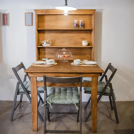 Terra - Stanza Viaggio Bed & Breakfast