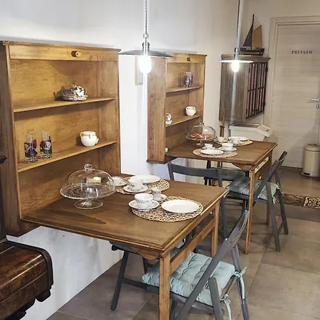 Frühstückspension Terra - Stanza Viaggio Carloforte (Isola di San Pietro)