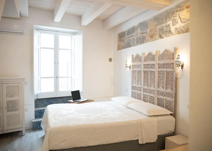 Terra - Stanza Viaggio 3* Carloforte (Isola di San Pietro)